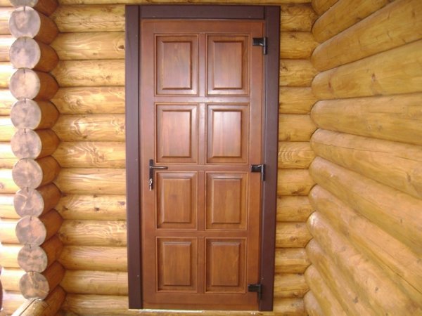 Уличные деревянные двери для частного дома своими руками