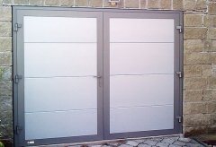 Двустворчатые ворота для гаража