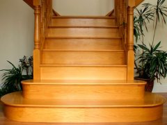Деревянная лестница своими силами – важные аспекты