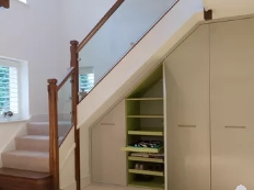 Технология создания шкафа под лестницей